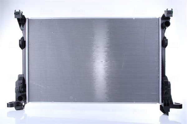 Радиатор охлаждения двигателя NISSENS 686807
