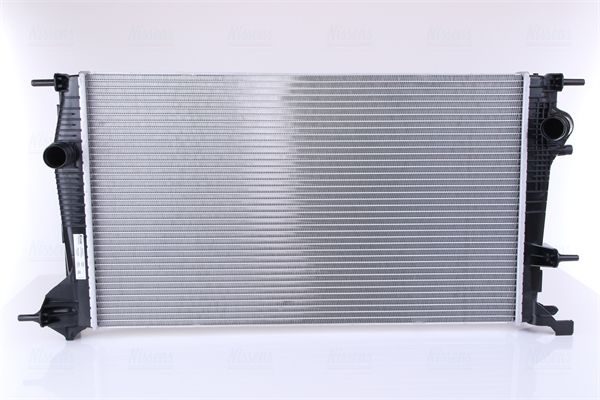 Радіатор охолодження двигуна NISSENS 637607