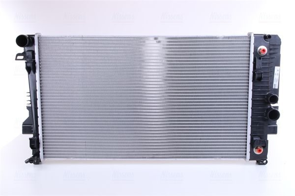 Радиатор охлаждения двигателя NISSENS 67174