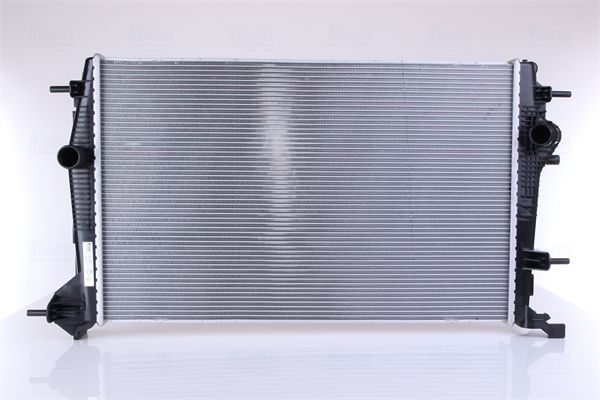 Радіатор охолодження двигуна NISSENS 637648