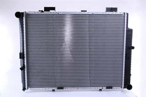 Радиатор охлаждения двигателя NISSENS 62598A